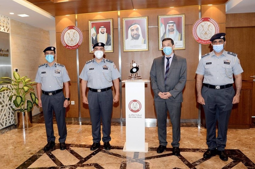 شرطة أبوظبي أول جهة في العالم تحصل على اعتراف دولي في المرونة المؤسسية