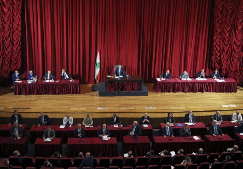 النواب اللبناني يبدأ جلسة منح الثقة لحكومة ميقاتي