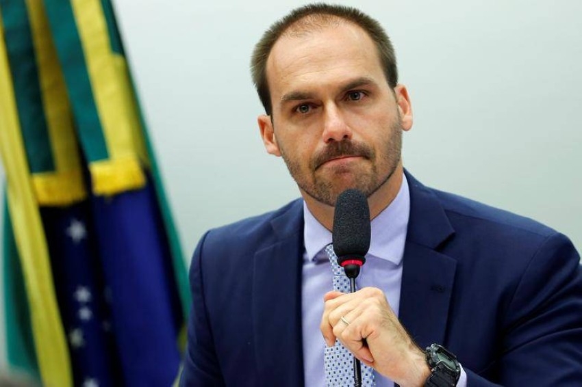 نجل بولسونارو ثاني مسؤول برازيلي يصاب بكورونا بعد رحلة نيويورك