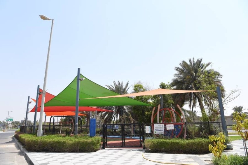 «بلدية أبوظبي» تنجز أعمال تأهيل مناطق ألعاب في أحياء سكنية