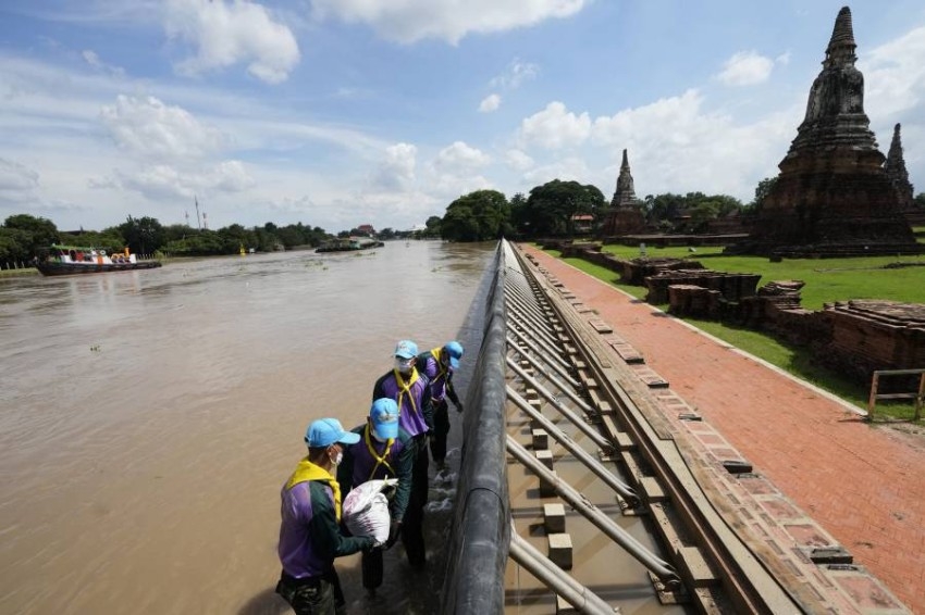 فيضانات تجتاح ثلث أقاليم تايلاند وسط تحذيرات جديدة