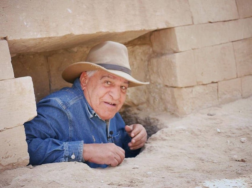 عالم مصريات يبحث عن قبر الملكة نفرتيتي في الأقصر وسقارة