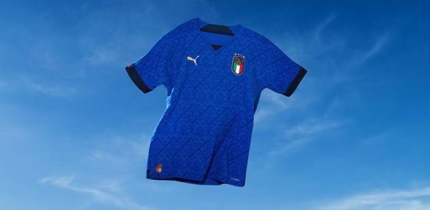 إيطاليا ترتدي قميصاً بتقنية خاصة في مواجهة إسبانيا