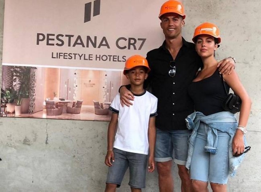 كريستيانو رونالدو يفتتح فندقاً فخماً في مدينة مراكش المغربية