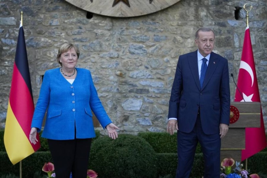 ميركل تدعو إلى استمرار اتفاقية اللاجئين بين الاتحاد الأوروبي وتركيا