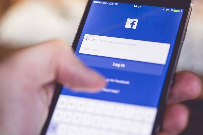 اختبار خاصية جديدة للنشر بين «فيسبوك» و«إنستغرام»