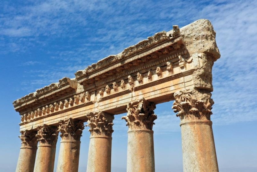 معبد جوبيتر وباخوس والآثار الرومانية القديمة في بعلبك بلبنان