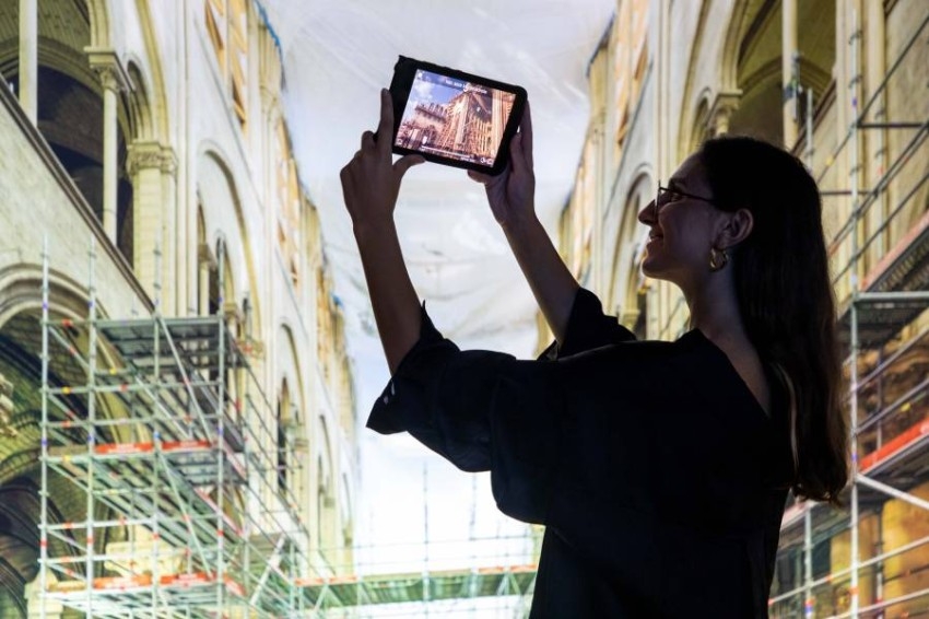 جناح فرنسا يأخذ زواره في رحلة افتراضية لـ«كاتدرائية نوتردام»