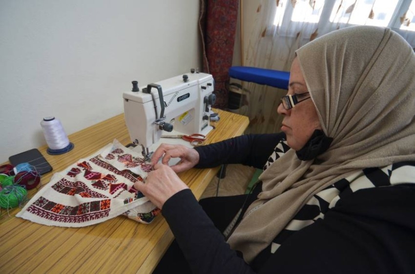 مشروع "مدينة الدمية" لدمى ترتدي أزياء أردنية وفلسطينية تقليدية بالأردن وتم تأسيسه بيد ديما أبو قعود
