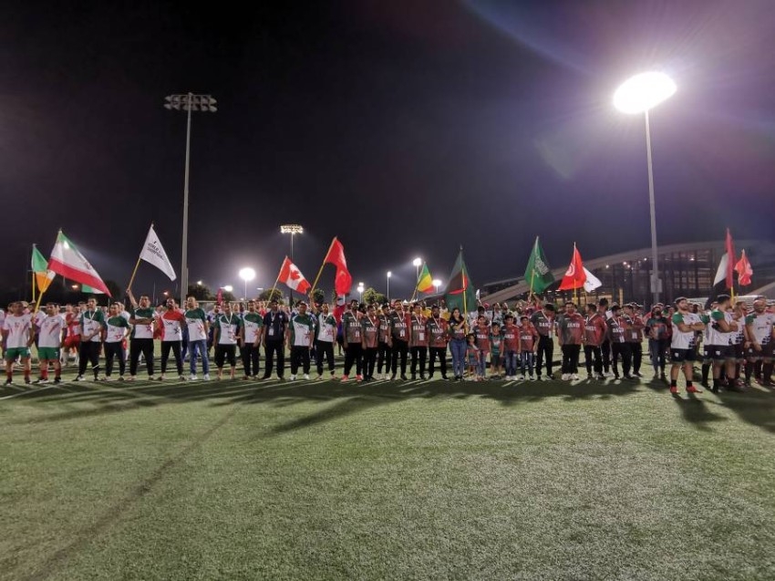 دبي تجمع كأس العالم للكريكت و«مونديال» الشركات لكرة القدم