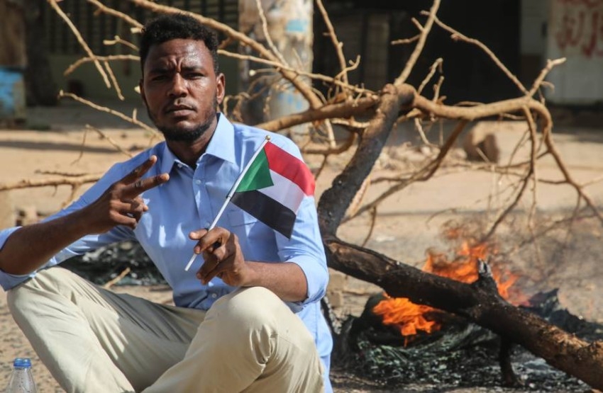 السودان.. إعلان البرهان «تصحيح مسار» يحتاج إلى إيضاحات