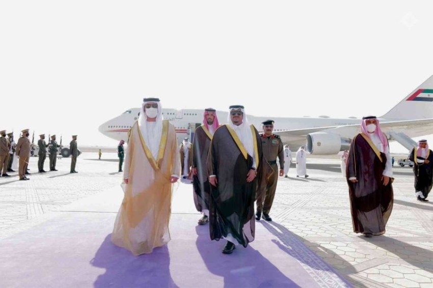مكتوم بن محمد يصل الرياض للمشاركة في قمة الشرق الأوسط الأخضر