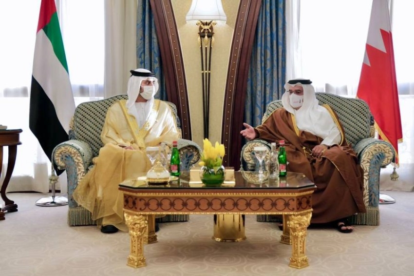 مكتوم بن محمد يلتقي ولي عهد البحرين على هامش قمة «الشرق الأوسط الأخضر»