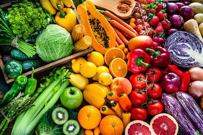 في اليوم العالمي للخضريين.. استشاري تغذية لـ«الرؤية»: المكملات الغذائية ضرورية