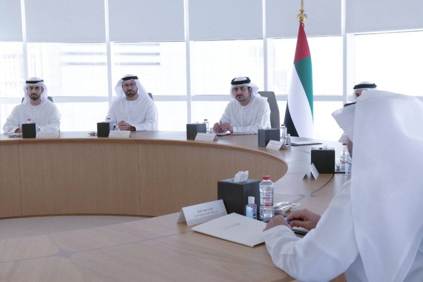 مكتوم بن محمد يعلن إدراج 10 شركات حكومية وشبه حكومية في سوق دبي المالي