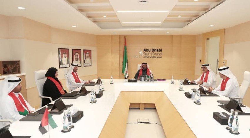 نهيان بن زايد يترأس اجتماع مجلس إدارة «أبوظبي الرياضي» بتشكيله الجديد
