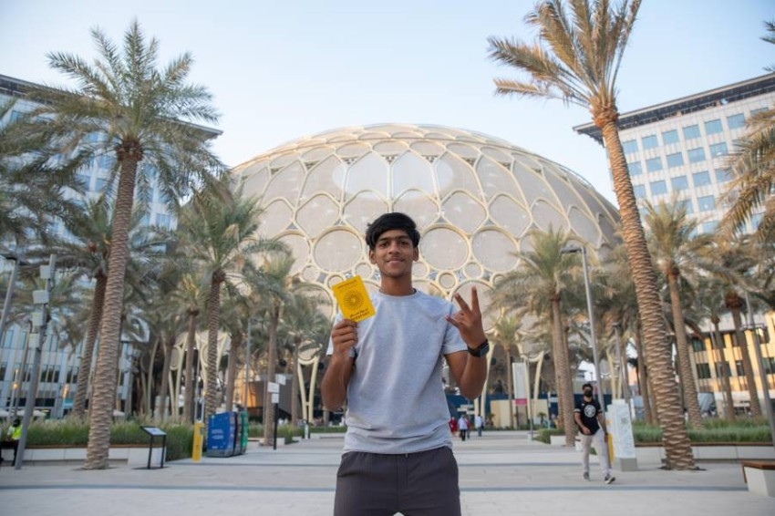 شاب في الـ16 من عمره يزور أجنحة إكسبو 2020 دبي في 3 أيام