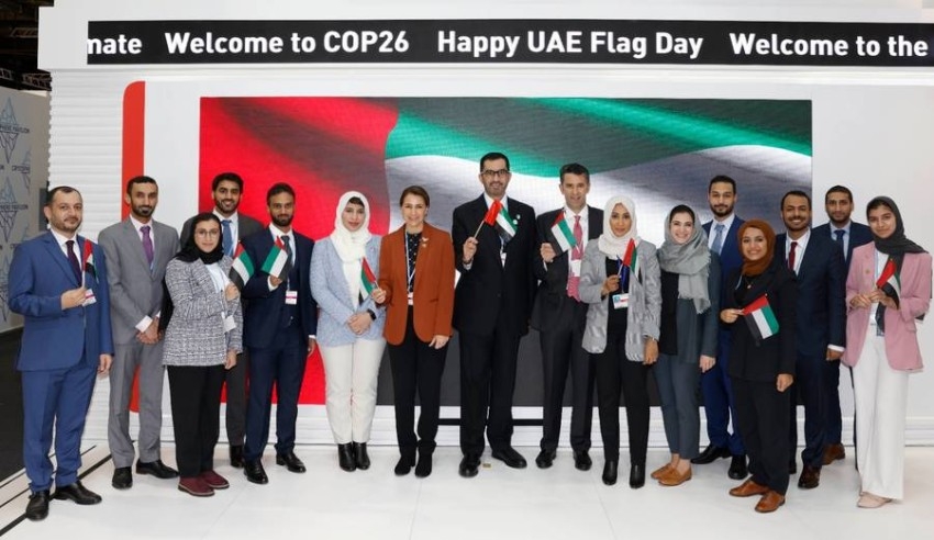 بعثة الإمارات إلى قمة المناخ تحتفل بيوم العلم
