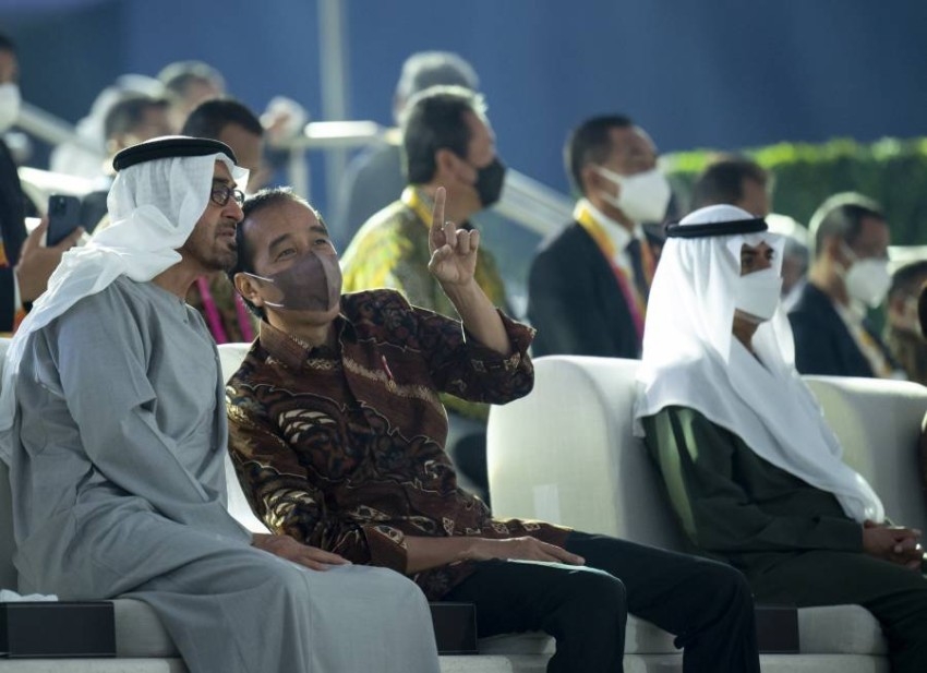 محمد بن زايد يشهد الاحتفال باليوم الوطني الإندونيسي في إكسبو بحضور الرئيس ويدودو