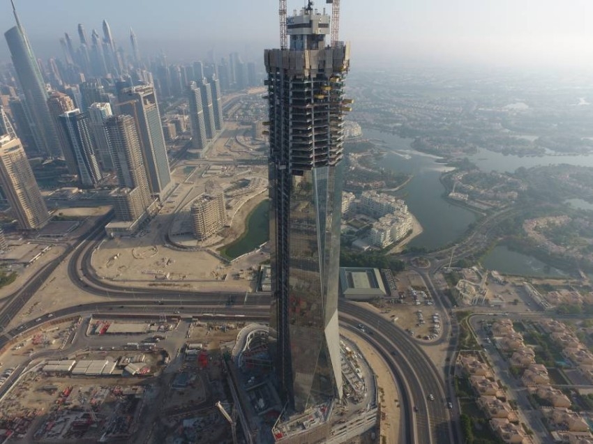 اكتمال أعمال بناء 68 طابقاً بـ«أبتاون تاور» التابع لـ«دبي للسلع»