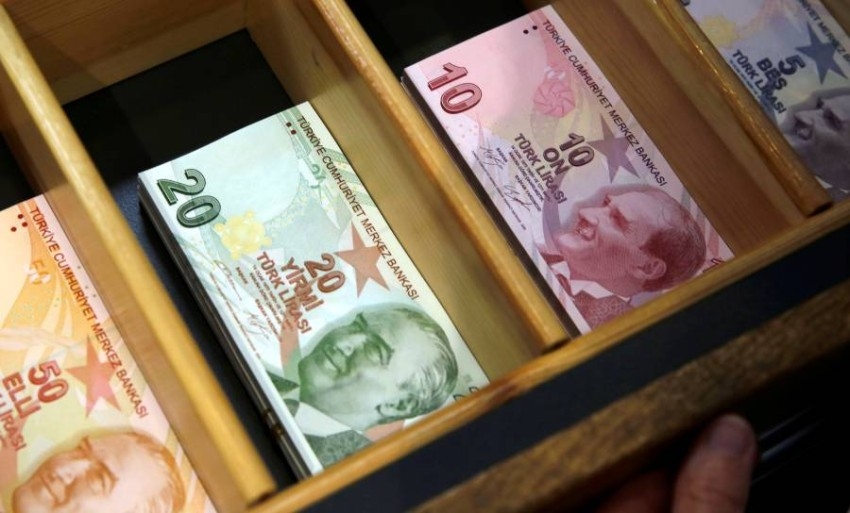 مخاوف التضخم العالمية تدفع الليرة التركية لقاع جديد
