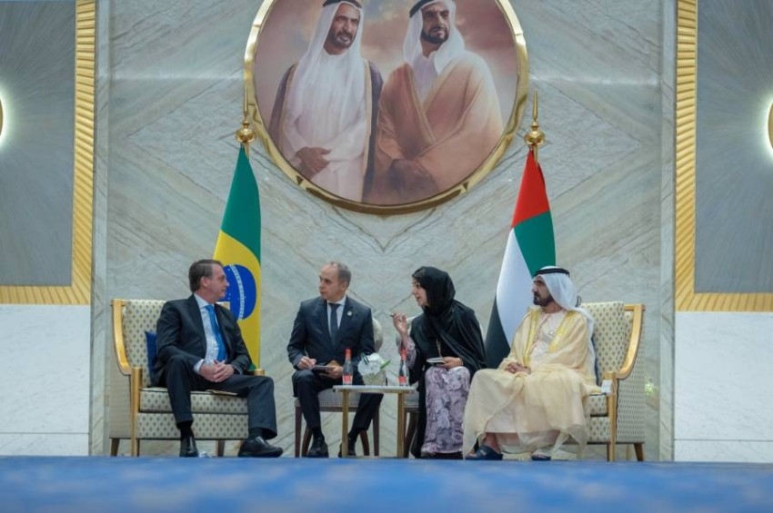 محمد بن راشد يلتقي رئيس البرازيل في إكسبو ويشهدان توقيع اتفاقيات