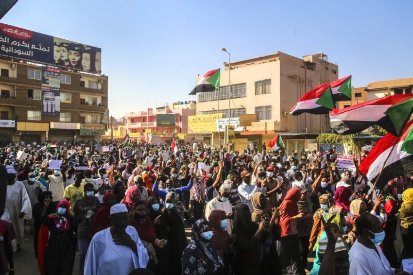 «السيادي» السوداني يؤدي القسم بالتزامن مع «مليونية 13 نوفمبر»
