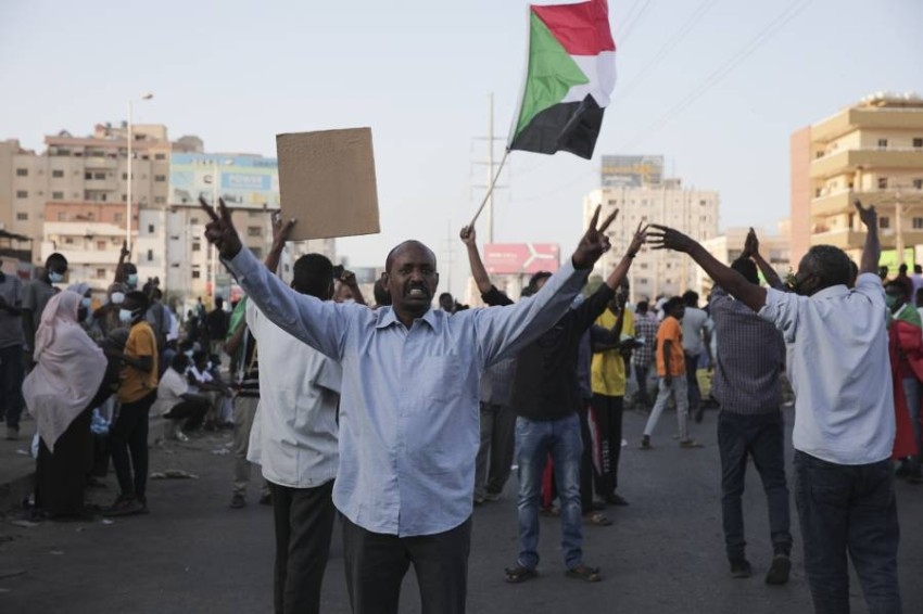 قوات الأمن تعتقل مدير مكتب «الجزيرة» في السودان