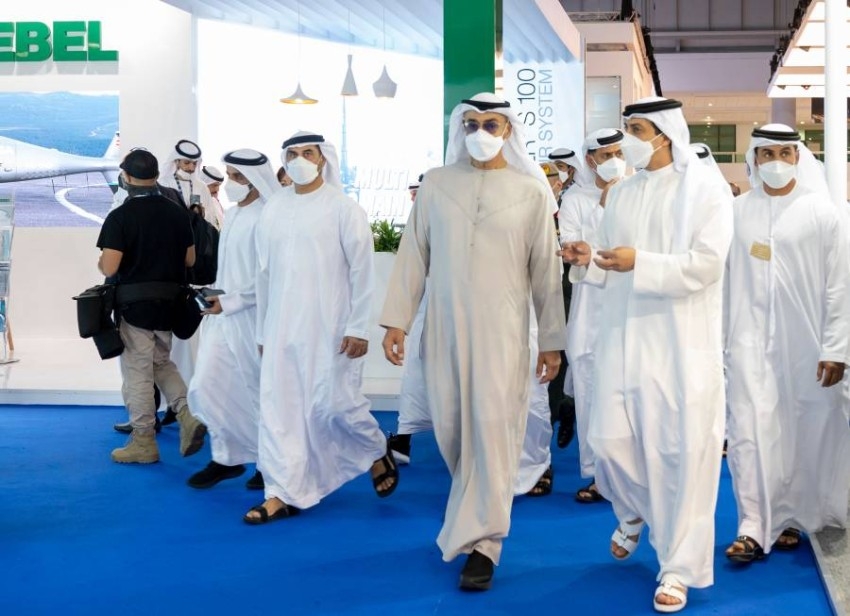 محمد بن زايد يزور معرض دبي للطيران 2021 ويلتقي بوزير التجارة والصناعة الروسي
