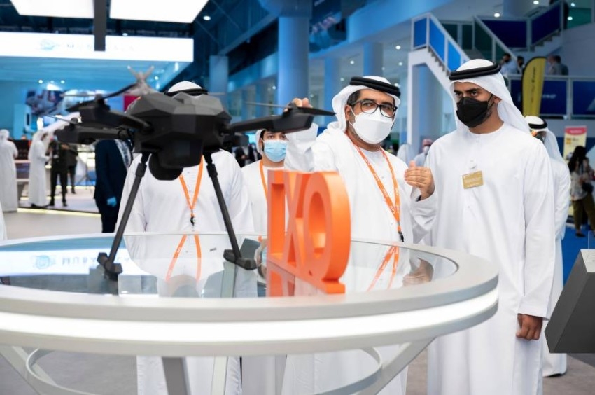 زايد بن محمد بن زايد يزور معرض دبي للطيران 2021