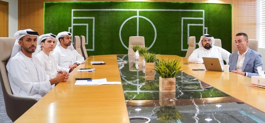 اتحاد الكرة الإماراتي يعقد اجتماعاً مشتركاً مع «سيتي جروب»
