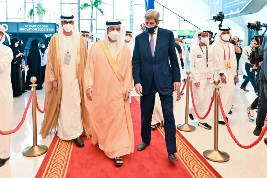 منصور بن زايد يشهد انطلاق القمة العالمية للصناعة والتصنيع 2021 في إكسبو دبي