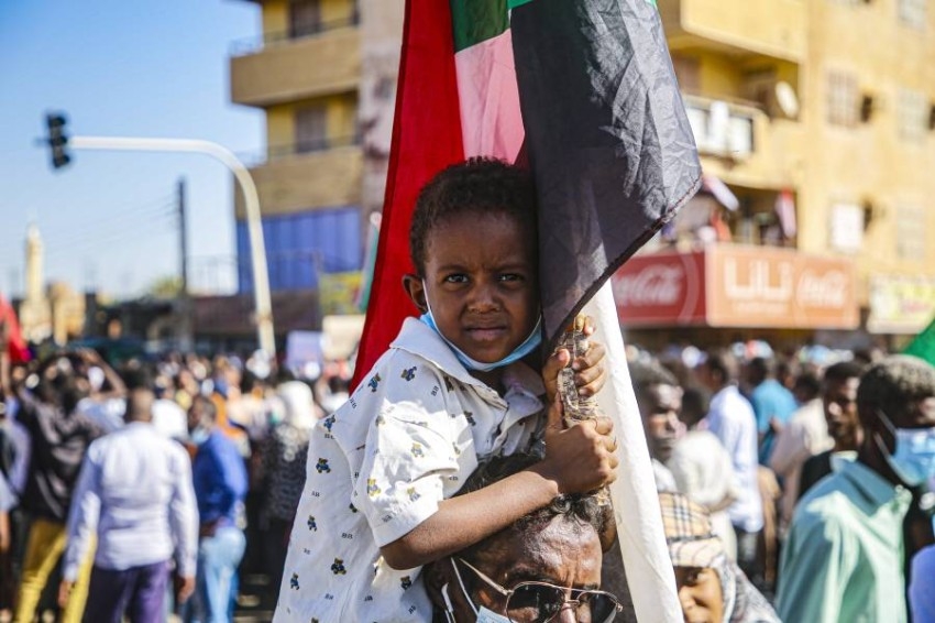 صور| مظاهرات حاشدة في السودان: «المدنية خيار الشعب»