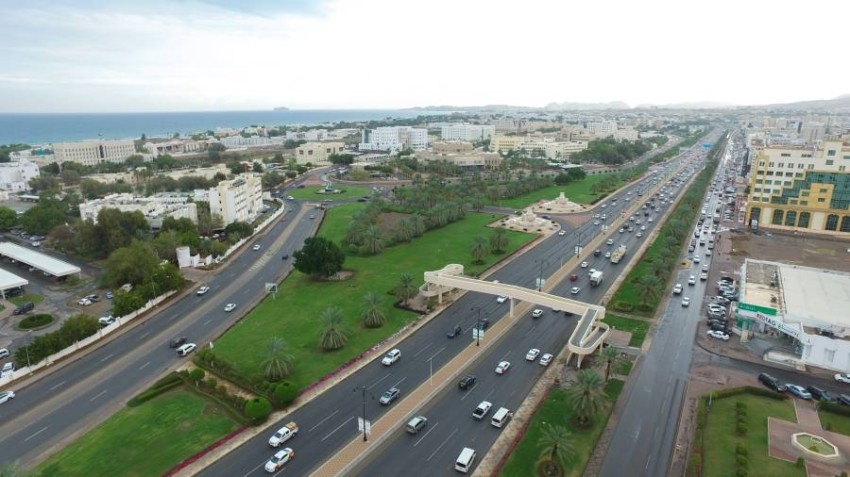 عمان تعلق دخول القادمين من 7 دول أفريقية