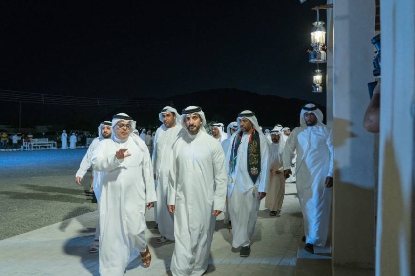 سلطان بن أحمد القاسمي يفتتح حارة السدرة التراثية بمدينة خورفكان