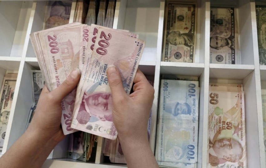 المركزي التركي يتدخل في سوق الصرف لدعم الليرة