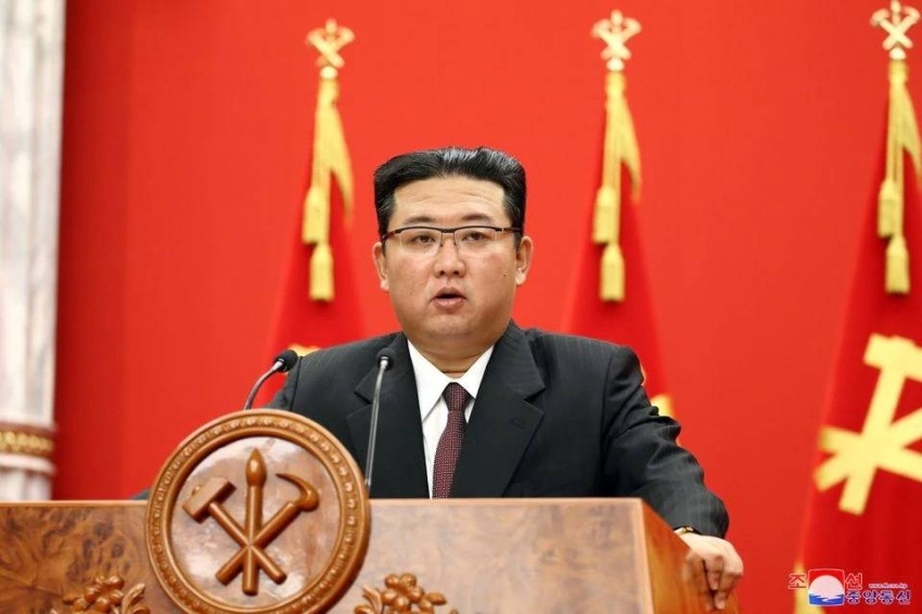 زعيم كوريا الشمالية يحذر من صراع اقتصادي «هائل» العام القادم