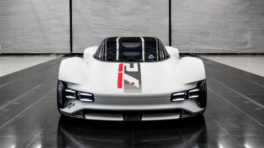 بورش فيجين جي تي تمهد الطريق أمام مستقبل سباقات السيارات الكهربائية