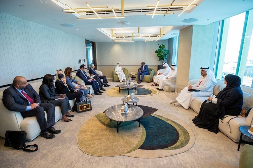 الإمارات تبحث تعزيز التعاون مع مؤسسة التمويل الدولية