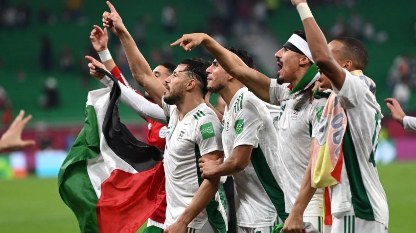 الجزائر تحطم رقم إيطاليا القياسي بالفوز على قطر