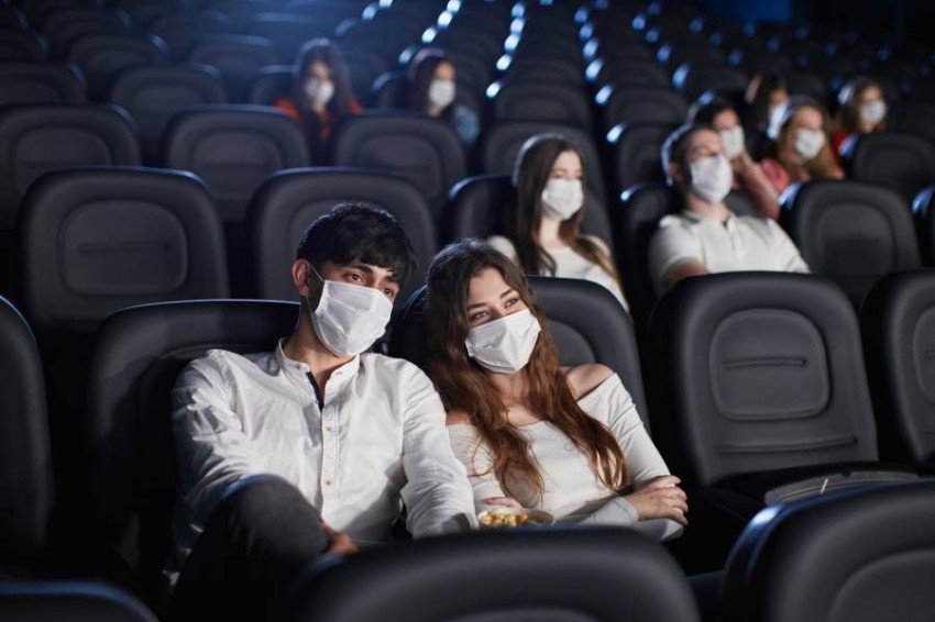 الإمارات تستحدث تصنيفاً عمرياً جديداً لُمشاهدة الأفلام.. ماذا تعني التصنيفات الأخرى؟