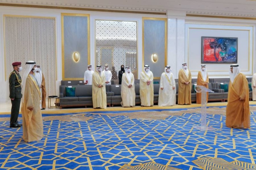 محمد بن راشد يتسلَّم أوراق اعتماد سفراء جدد لدى الإمارات