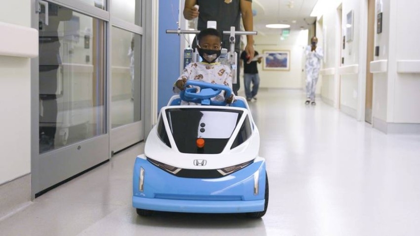 شوجو.. مركبة كهربائية تسعد الأطفال في المستشفى