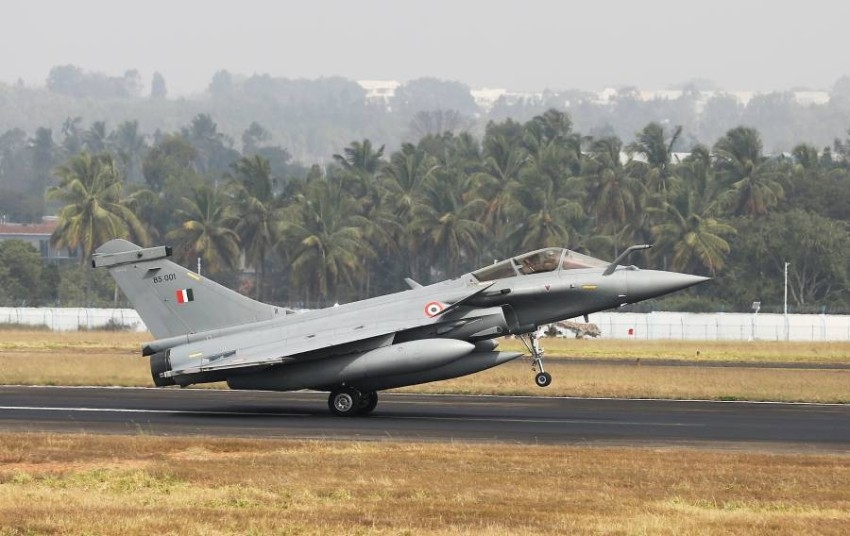 فرنسا تعرض بيع الرافال لتسليح أحدث حاملة طائرات هندية