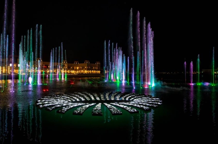 إبداعات ضوئية تزين دبي بتوقيع فنانين إماراتيين وعالميين