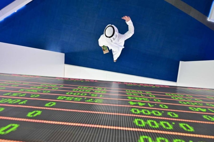 الأجانب يقتنصون فرصة للشراء في أسواق المال الإماراتية مع تراجع الأسهم