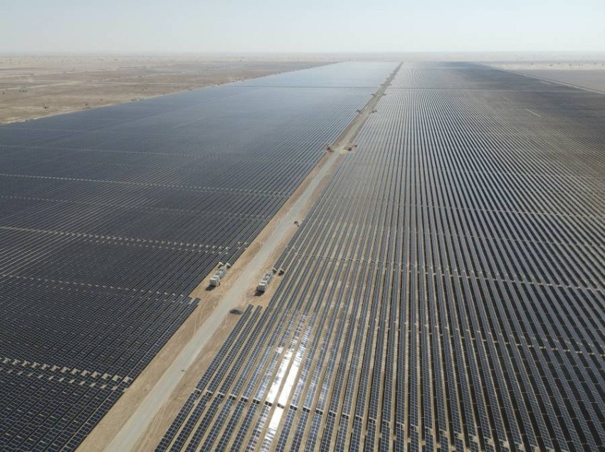 «طاقة» و«مياه وكهرباء الإمارات» تصدران سندات خضراء بـ2.6 مليار
