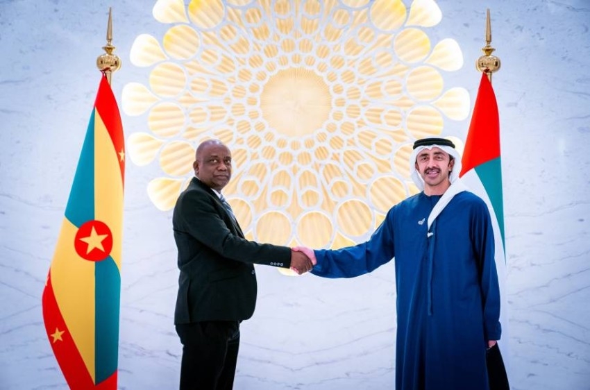 عبدالله بن زايد يستقبل وزير خارجية غرينادا في إكسبو 2020