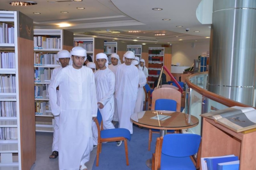 الأرشيف والمكتبة الوطنية يستعرضان خدماتهما أمام رواد مهرجان الشيخ زايد