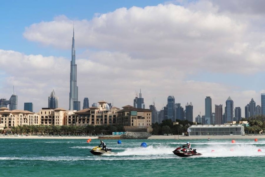 12 فئة في سباق دبي الدولي للدراجات المائية السبت